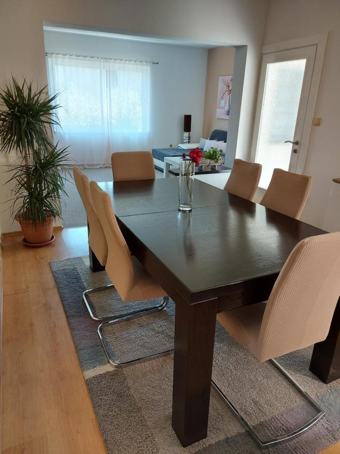 Apartman Larisa Leilighet Kampor Eksteriør bilde