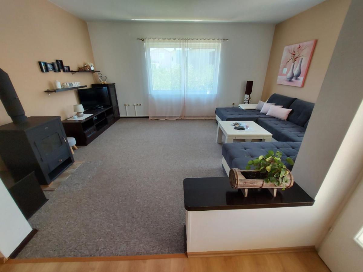 Apartman Larisa Leilighet Kampor Eksteriør bilde
