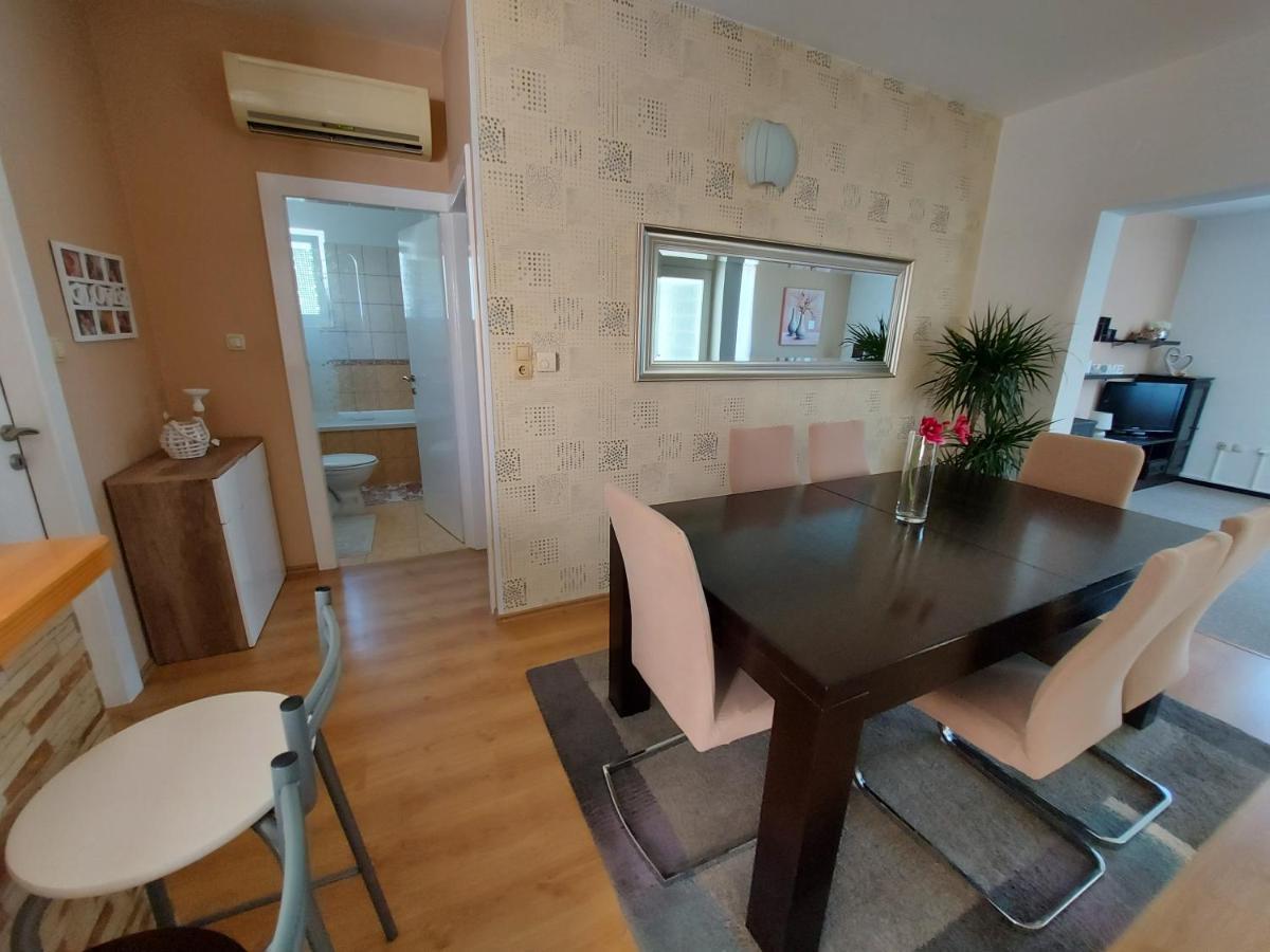 Apartman Larisa Leilighet Kampor Eksteriør bilde