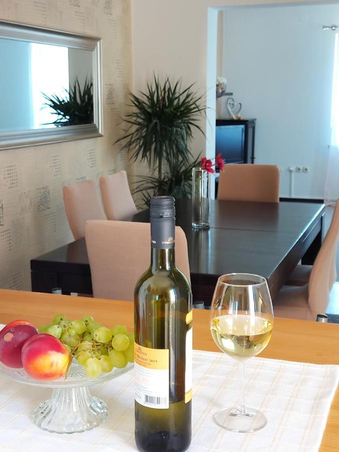 Apartman Larisa Leilighet Kampor Eksteriør bilde