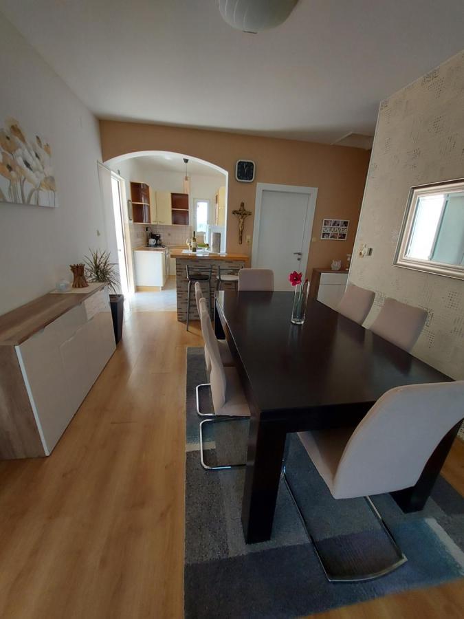 Apartman Larisa Leilighet Kampor Eksteriør bilde